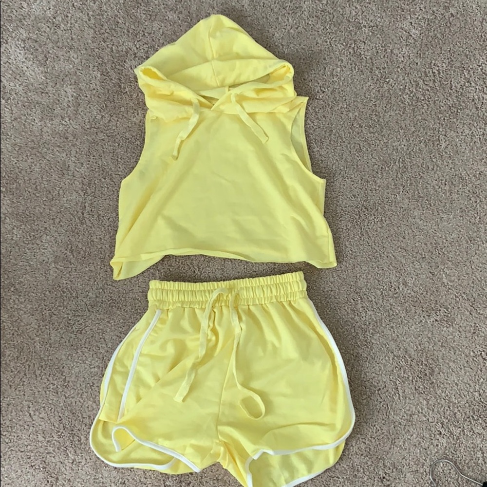 Hooded top with shorts